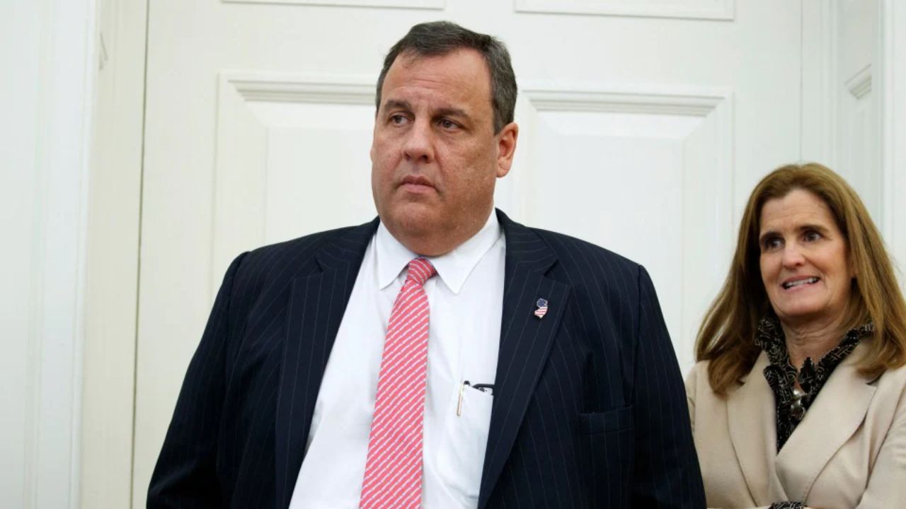 Chris Christie's Weight Gain: The Complete Story!