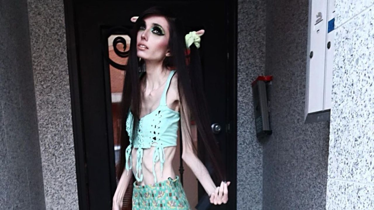 Eugenia Cooney’s Weight Gain: How Much Does She Weigh Now?