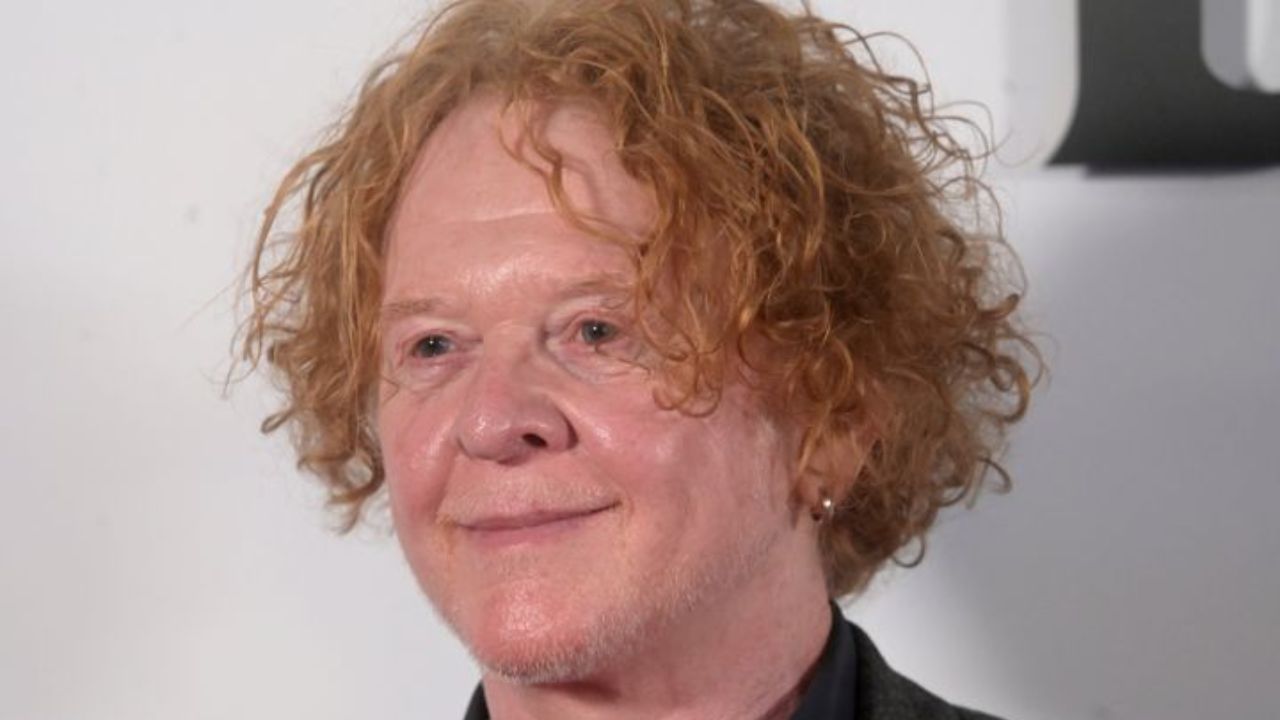 Mick Hucknall is suspected of having Botox and fillers.