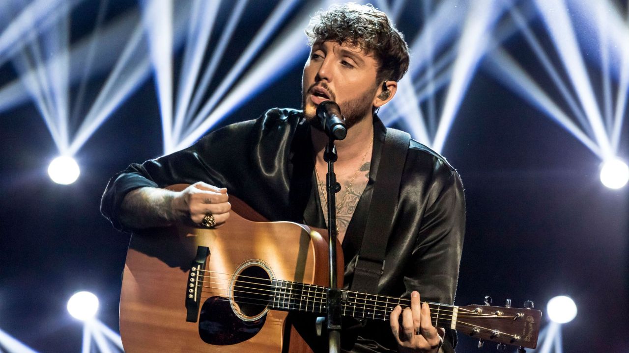 James Arthur is suspected of having Botox because his face looks unusually smooth. houseandwhips.com 
