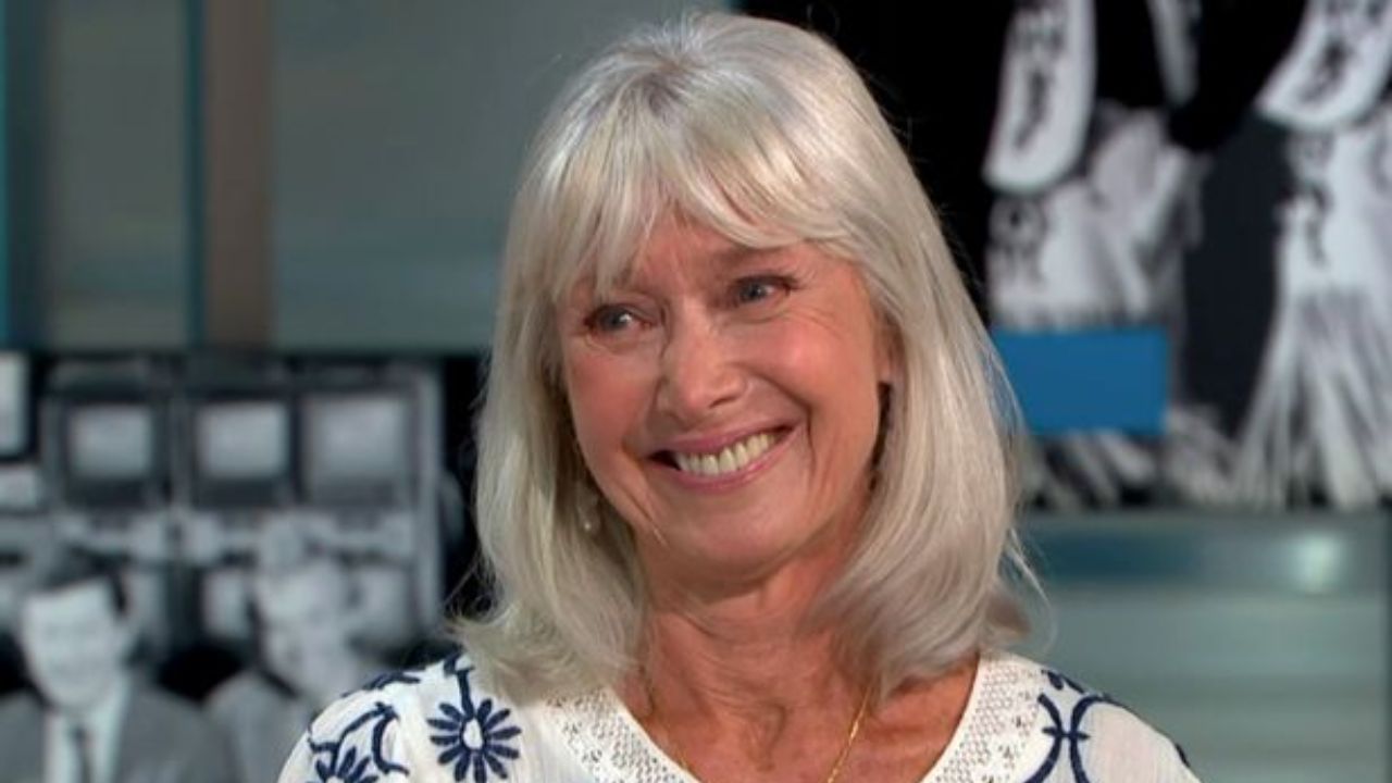 Jan Leeming looks great for her age which has prompted plastic surgery speculations about her.
