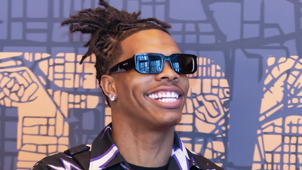 Lil Baby seems to have had a weight gain in one of his recent pictures.
