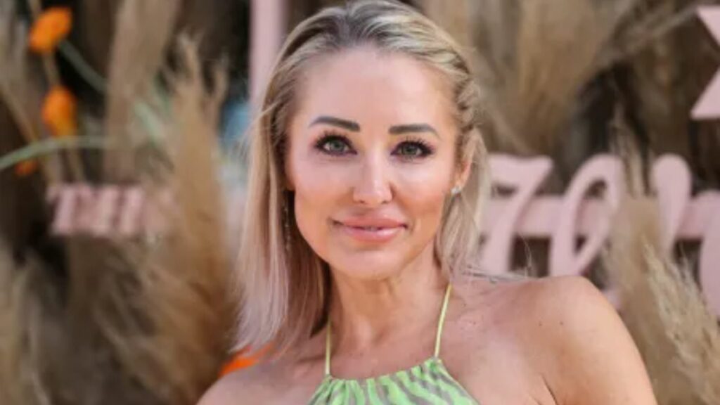 Selling Sunset Mary Fitzgerald's Plastic Surgery Did She Get a Boob Job? Selling Sunset Mary Fitzgerald's Plastic Surgery Did She Get a Boob Job?