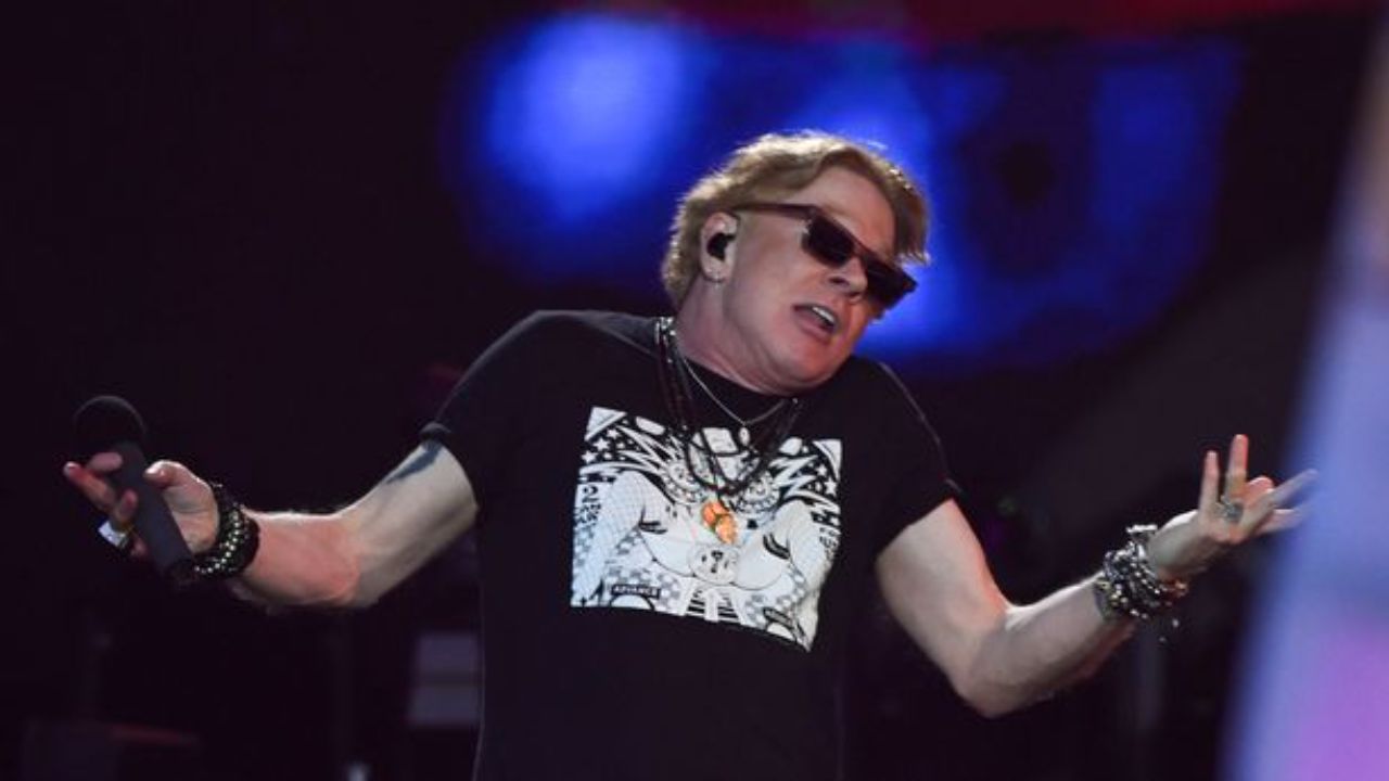 Axl Rose’s Weight Loss: Diet and Workout Routine! houseandwhips.com