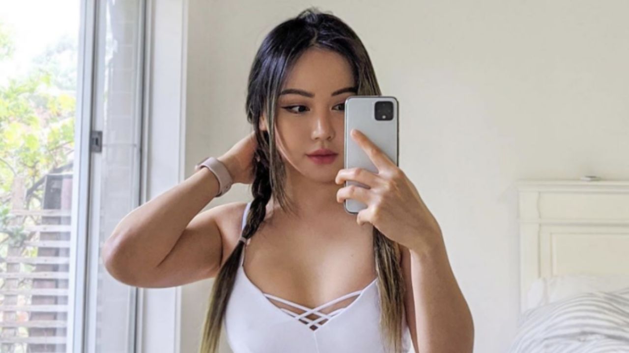 Chloe Ting is believed to have had plastic surgery to enhance her figure. houseandwhips.com 