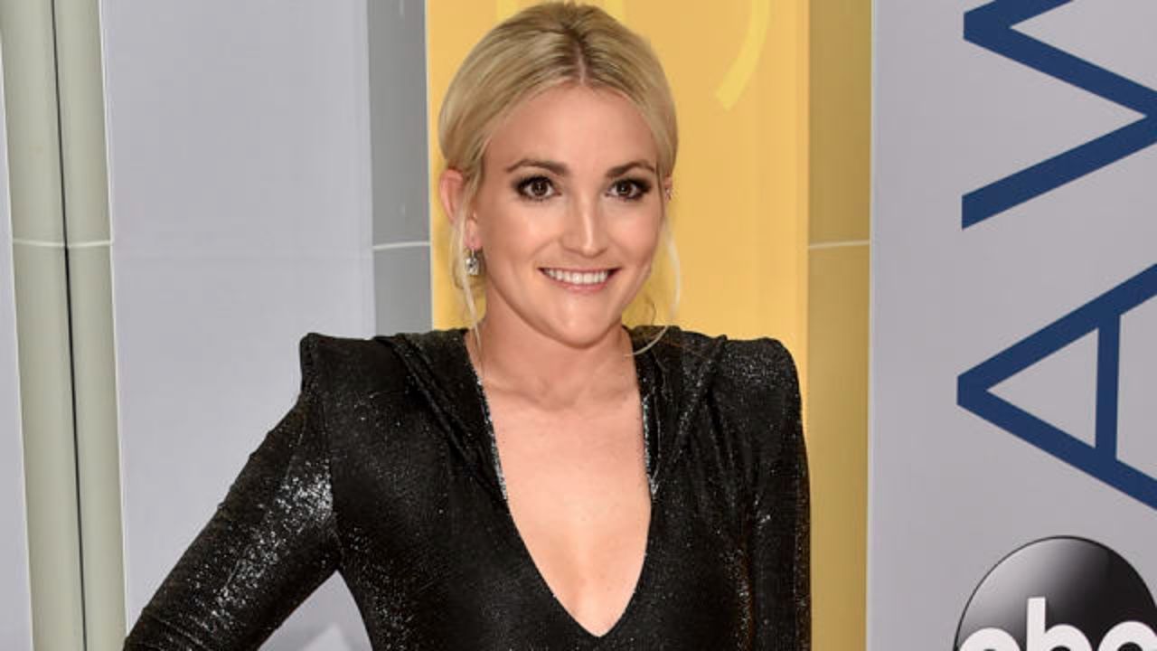 Jamie Lynn Spears allegedly had a nose job, jaw sculpting, and liposuction. houseandwhips.com