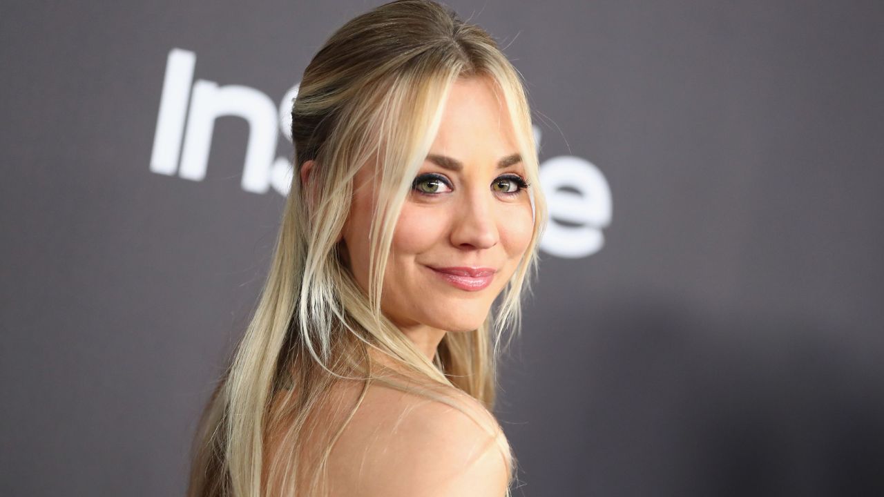 Kaley Cuoco carried her pregnancy weight gain in Based on a True Story. houseandwhips.com
