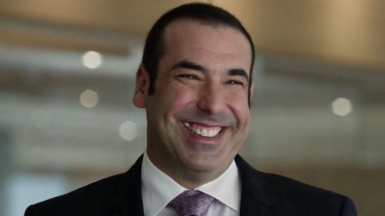 Is Rick Hoffman’s Teeth Real? Know the Truth Behind the Suits Cast’s Tooth! houseandwhips.com