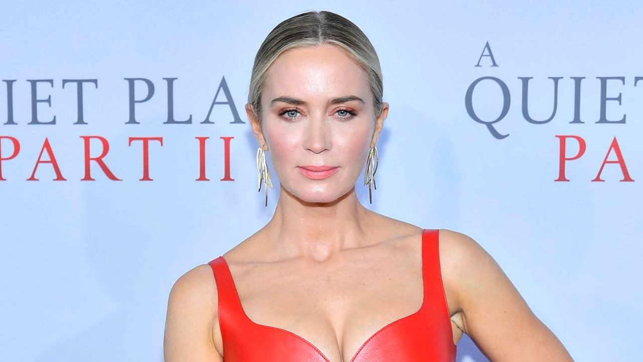 Emily Blunt once essentially stated that she didn't like plastic surgery. houseandwhips.com