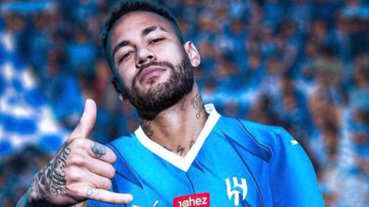 Neymar is often criticized for his weight gain and for being out of shape. houseandwhips.com