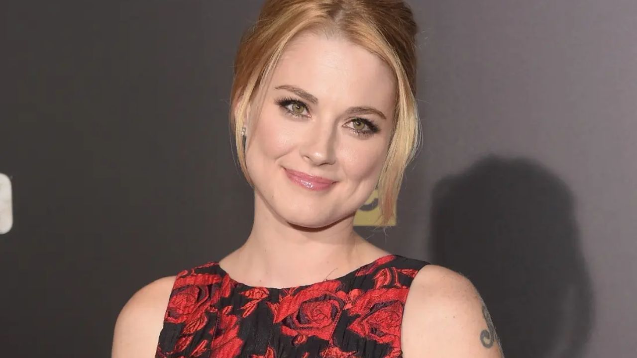 Alexandra Breckenridge's weight gain speculations have started following the release of Virgin River Season 5. houseandwhips.com