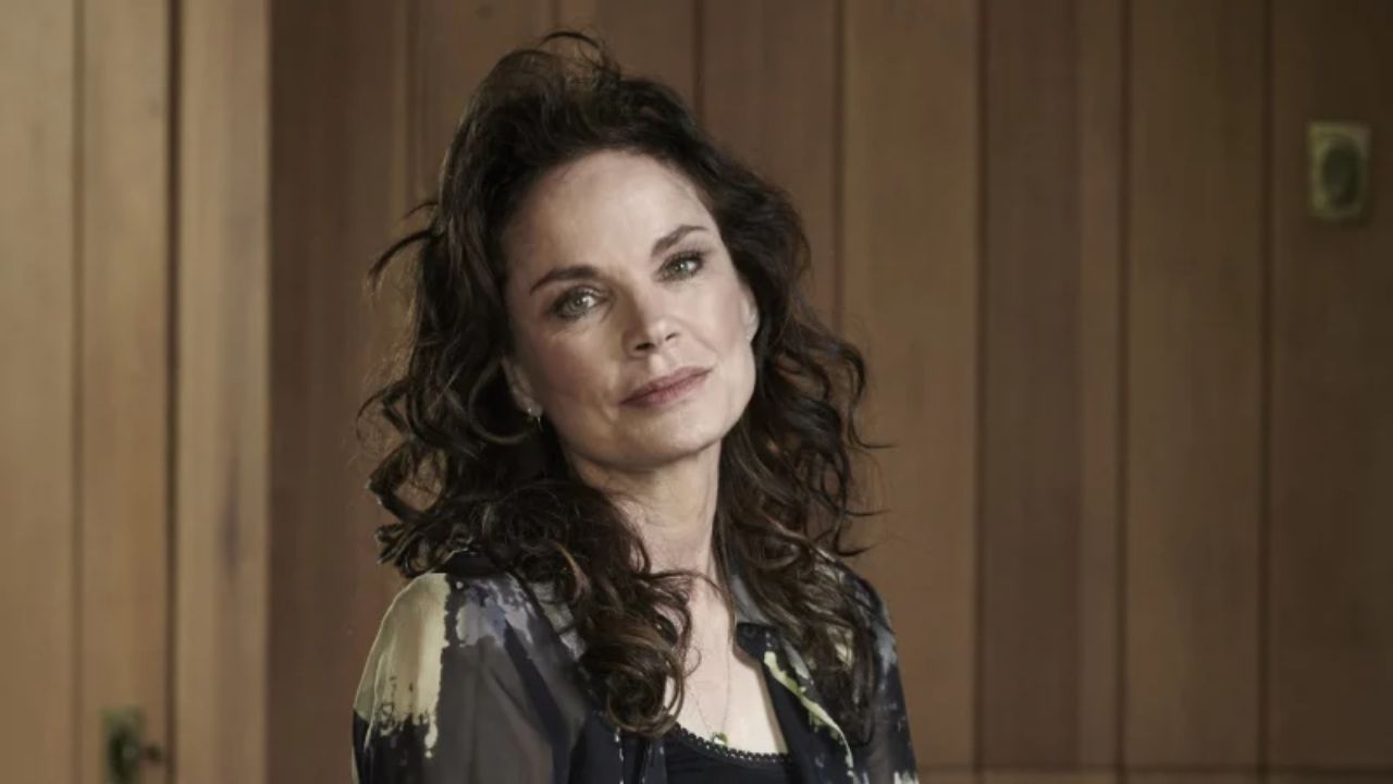 Sigrid Thornton's fans believe that she has had plastic surgery to remove the signs of aging. houseandwhips.com
