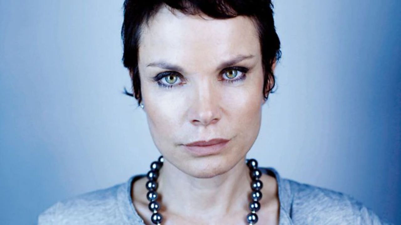Sigrid Thornton allegedly had Botox, fillers, and a nose job. houseandwhips.com