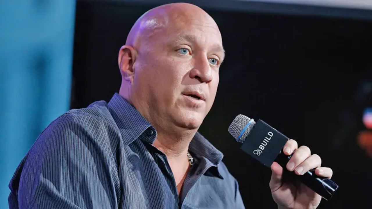 Steve Wilkos lost weight because he wanted to get in shape not because he got sick, his fans say. houseandwhips.com