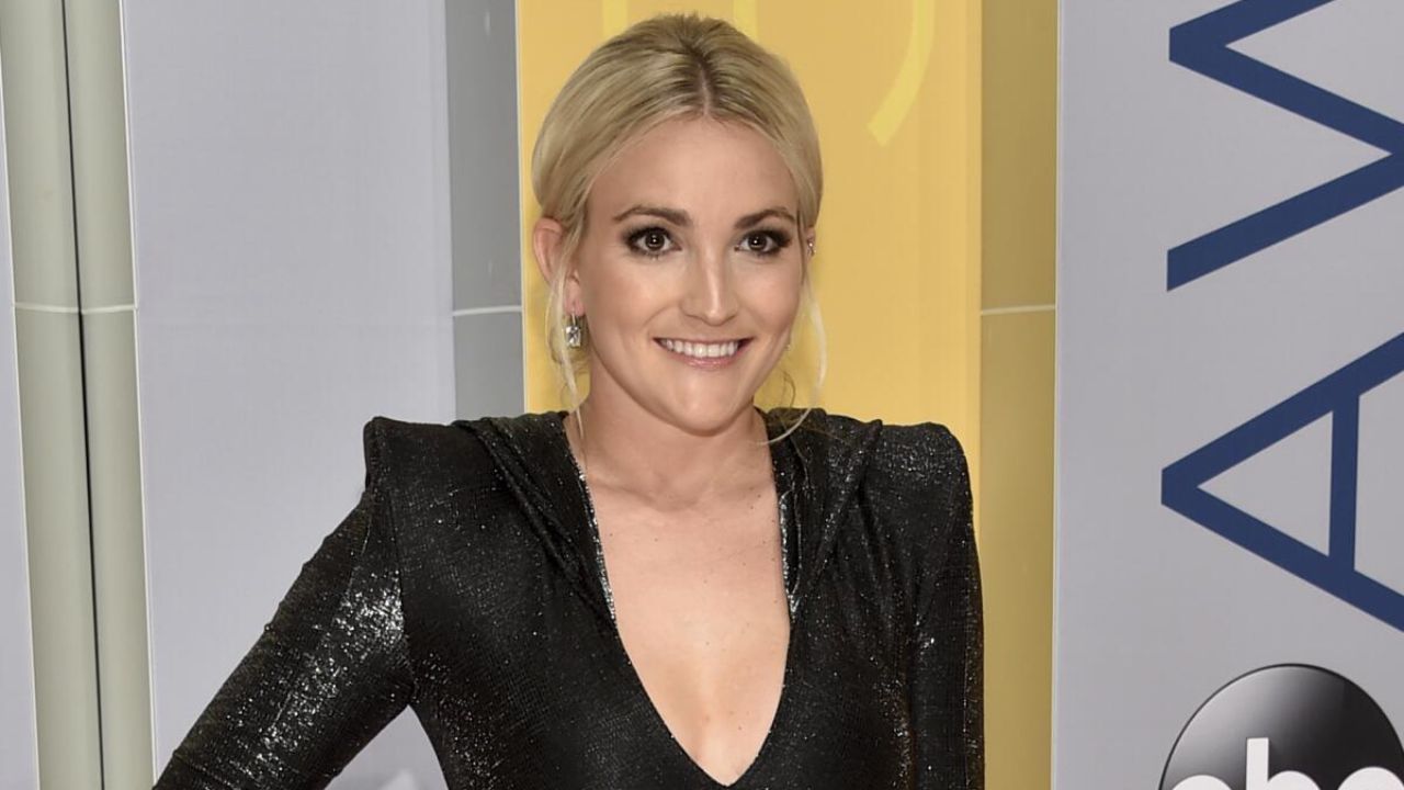 Jamie Lynn Spears gained 20 pounds when she was pregnant with her first child. houseandwhips.com