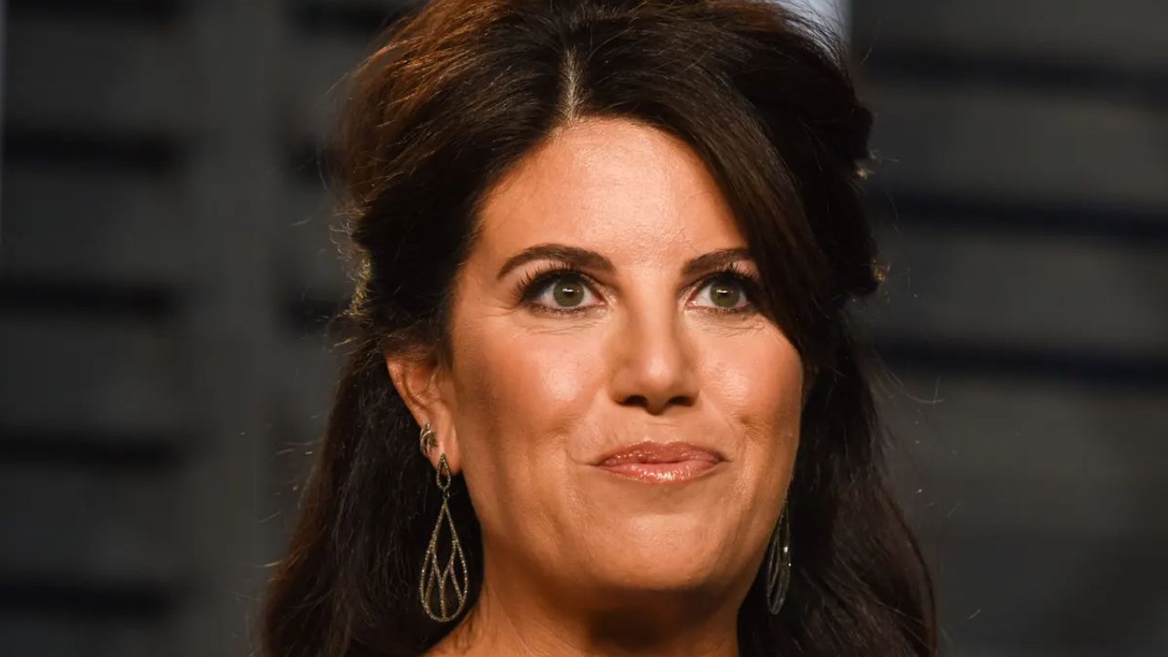 Monica Lewinsky has never admitted to having plastic surgery.
houseandwhips.com