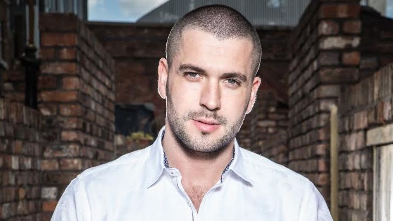 Shayne Ward was affected a lot by people trolling him for his dad bod. houseandwhips.com