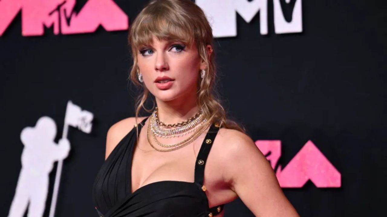 Taylor Swift's net worth is estimated to be around $740 million in 2023. houseandwhips.com