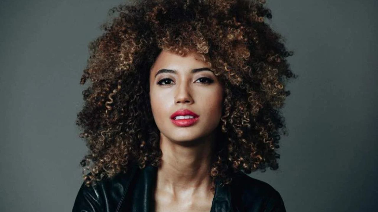 Andy Allo's fans think she had weight gain because she's pregnant and having a baby. houseandwhips.com
