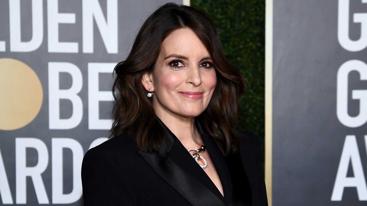 Tina Fey said that she didn't want people to feel sorry for how she got that scar. houseandwhips.com