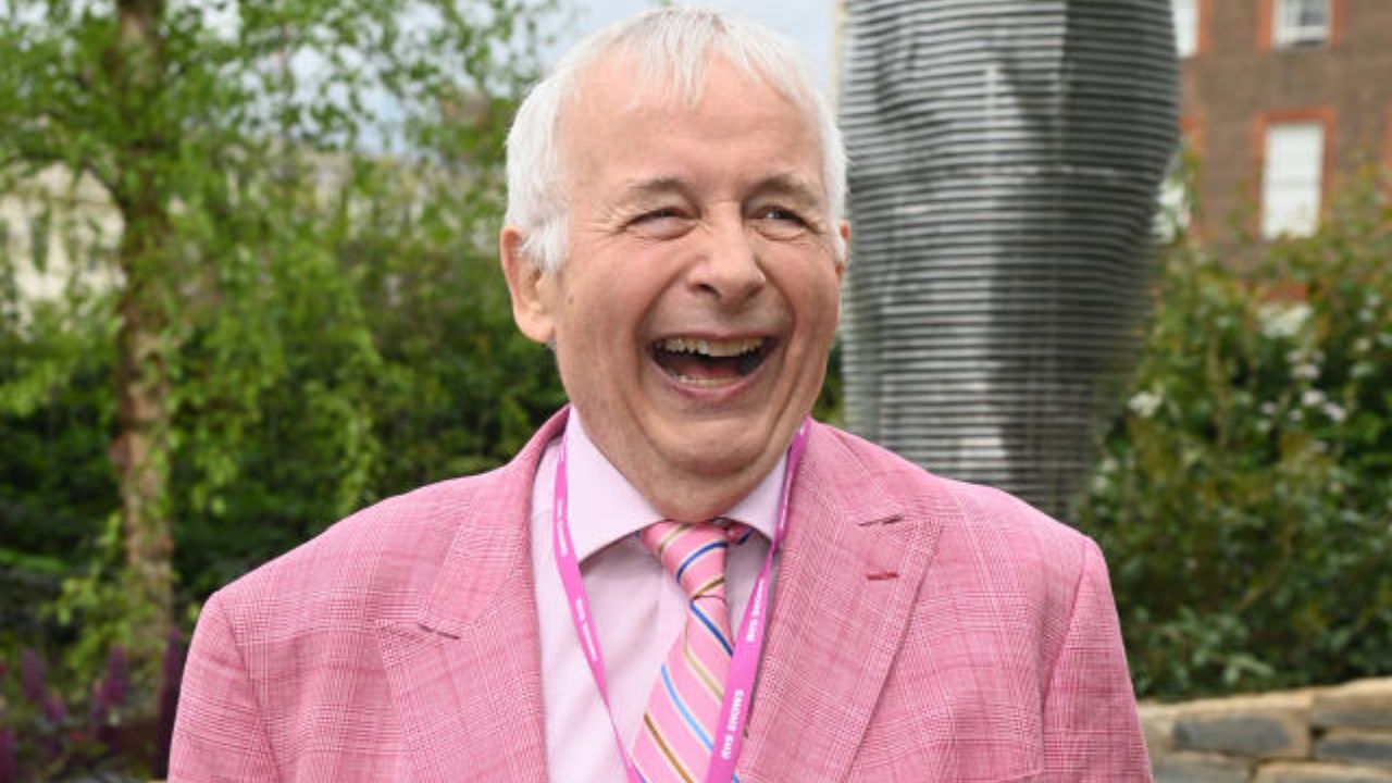 Christopher Biggins had weight loss after he changed his lifestyle. houseandwhips.com