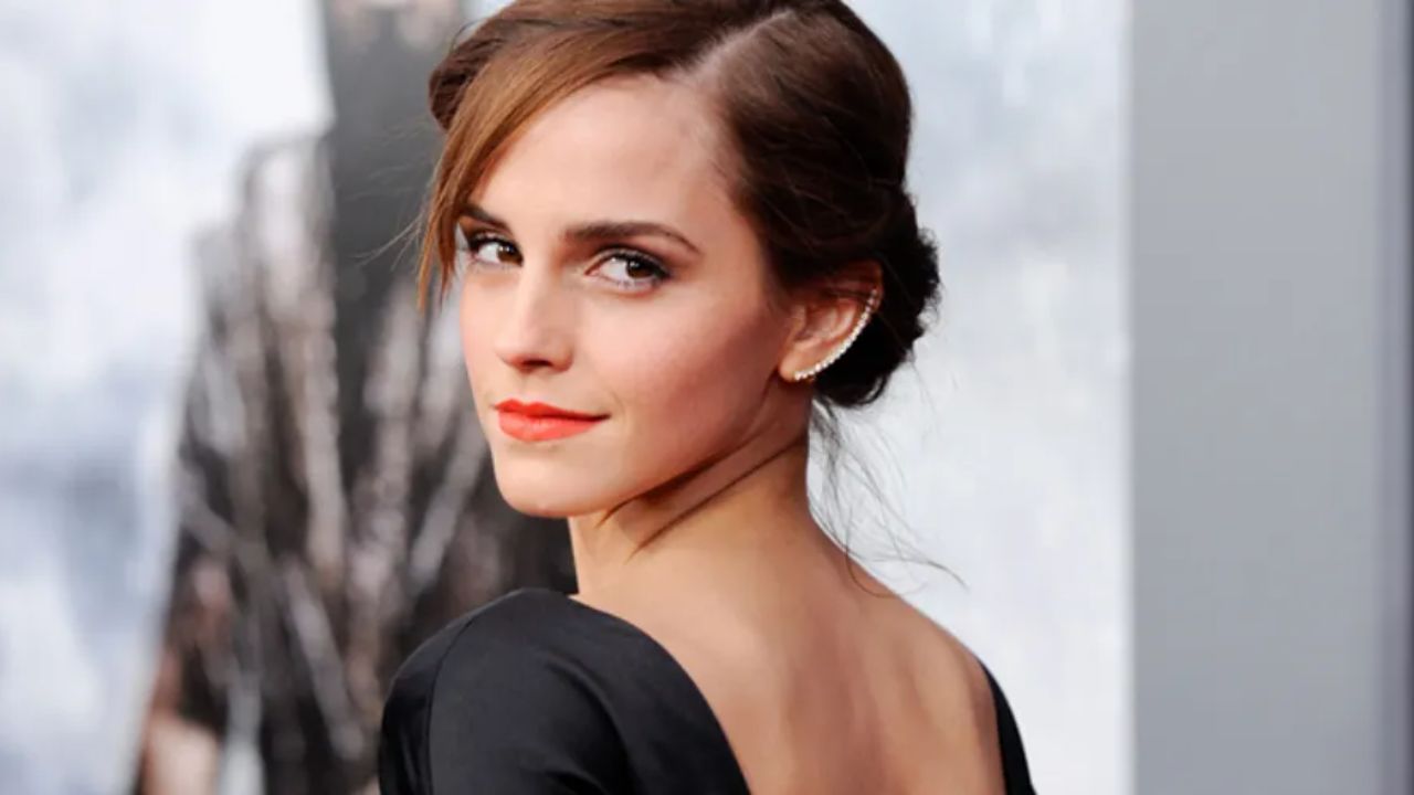 Emma Watson once insisted that she was not going to strive for plastic perfection. houseandwhips.com