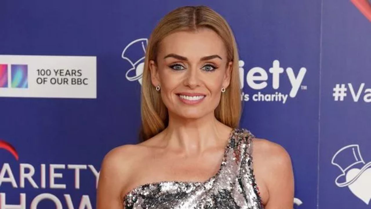 Katherine Jenkins, even in her prime, didn't rule out cosmetic surgery.
houseandwhips.com