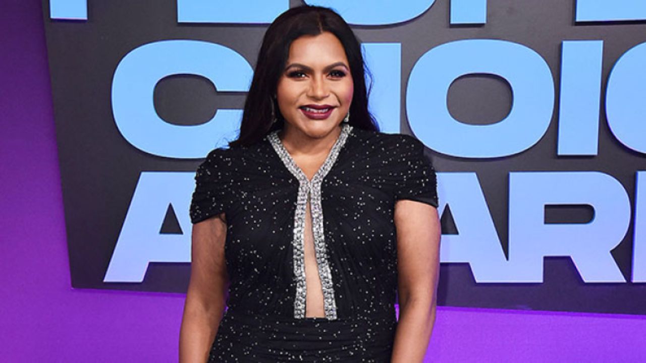 Mindy Kaling in her weight gain appearance. houseandwhips.com