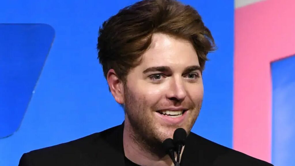 Shane Dawson has not been honest about his plastic surgery. houseandwhips.com
