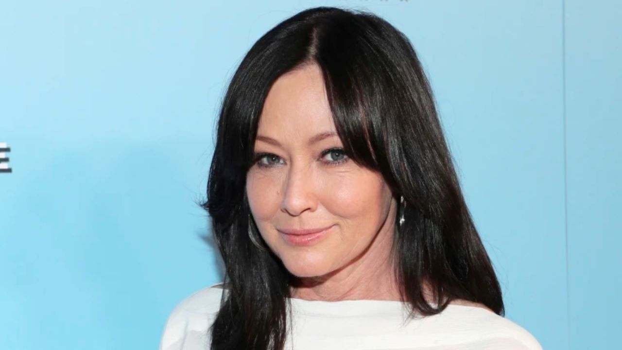Shannen Doherty hates Hollywood's obsession with plastic surgery.
houseandwhips.com