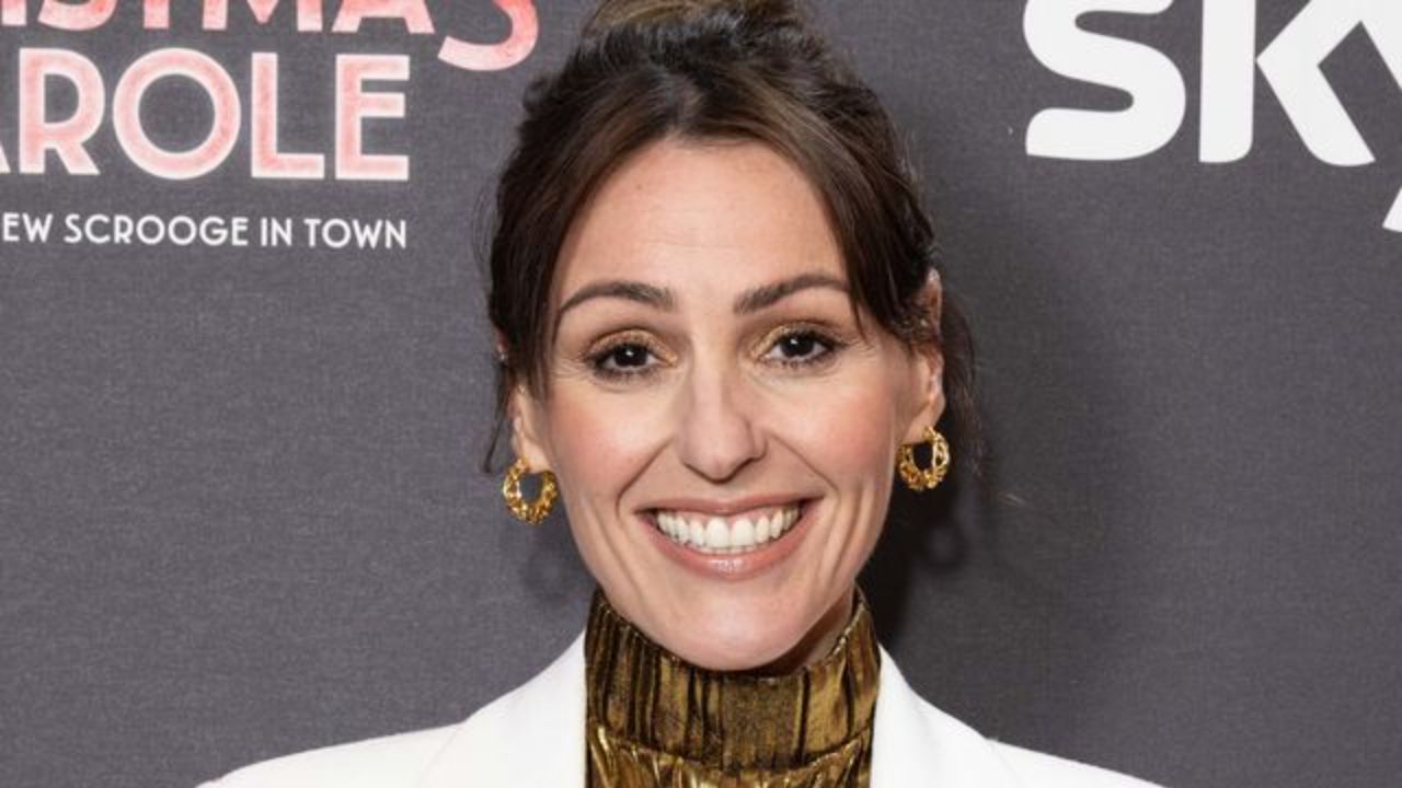 Suranne Jones considered breast reduction because she was not happy with her enormous bust. houseandwhips.com