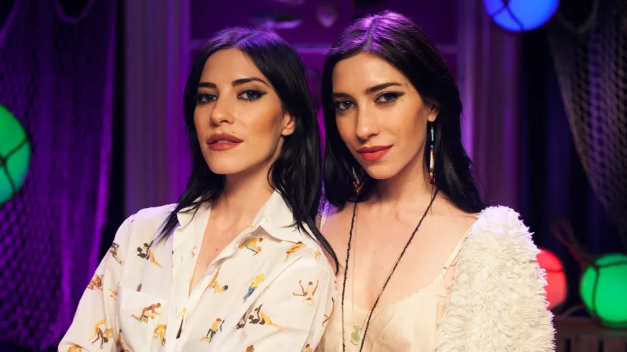 The Veronicas denied that they had plastic surgery and claimed to be all-natural in 2009. houseandwhips.com