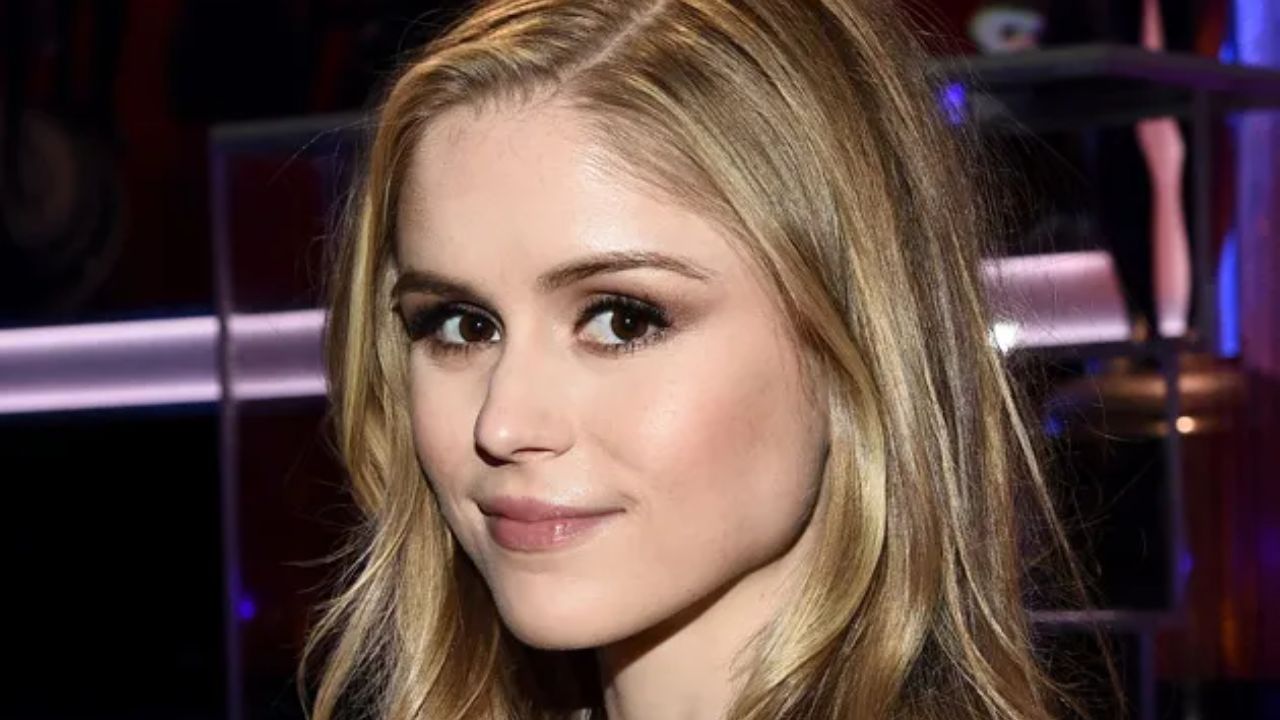 Erin Moriarty supposedly had fillers, a nose job, buccal fat removal, and many other procedures. houseandwhips.com