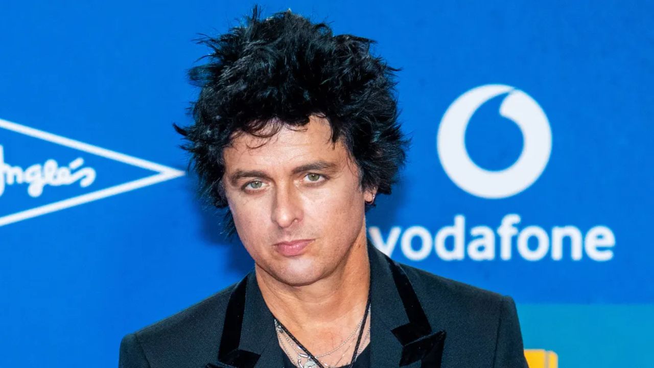 Billie Joe Armstrong has denied having work done on his face. houseandwhips.com