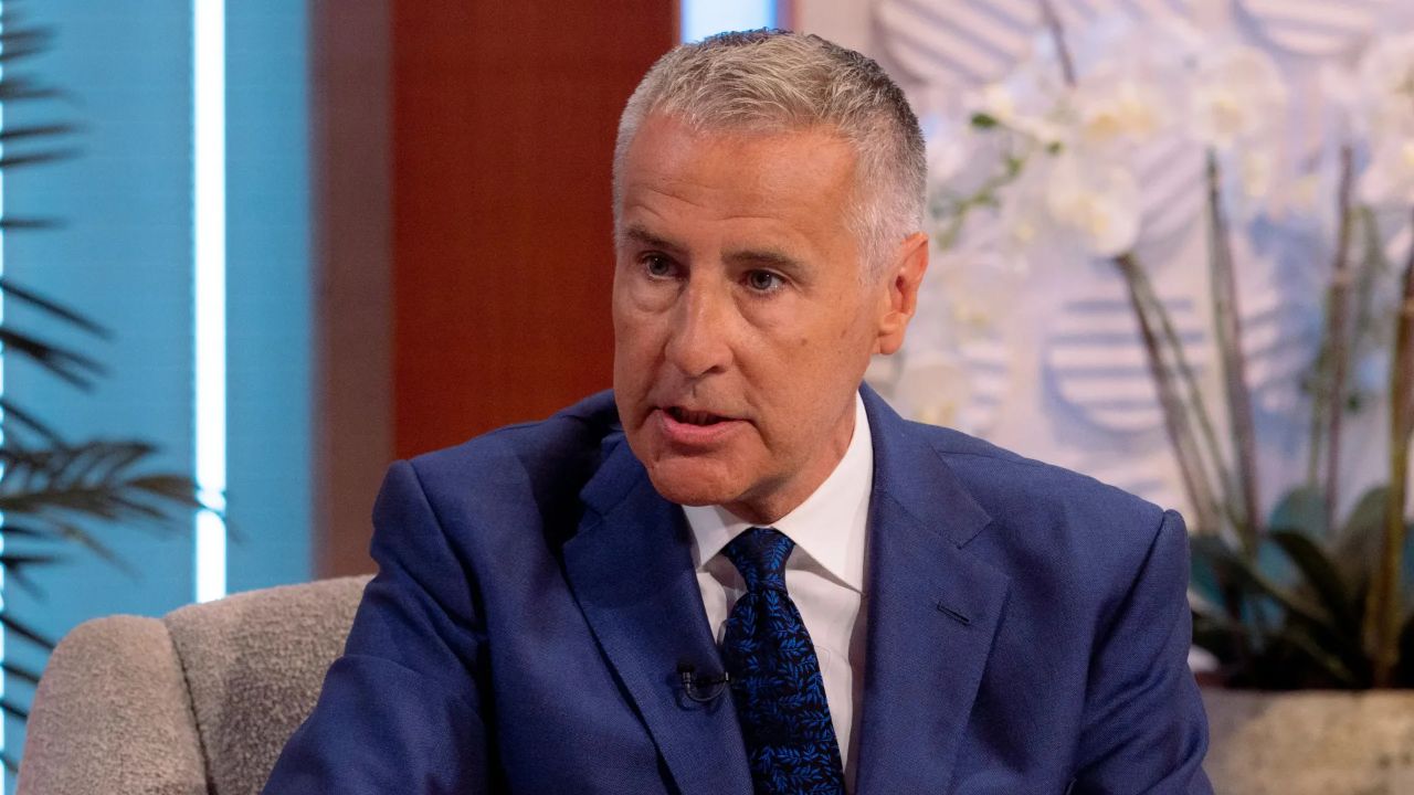 Dermot Murnaghan was injured on his face in a bike accident. houseandwhips.com
