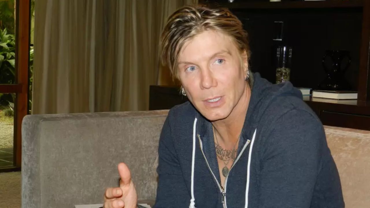 John Rzeznik should have done his research well before he had the surgery. houseandwhips.com