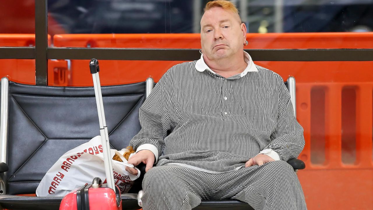 Johnny Rotten got his fans concerned with his drastic weight gain in 2018. houseandwhips.com