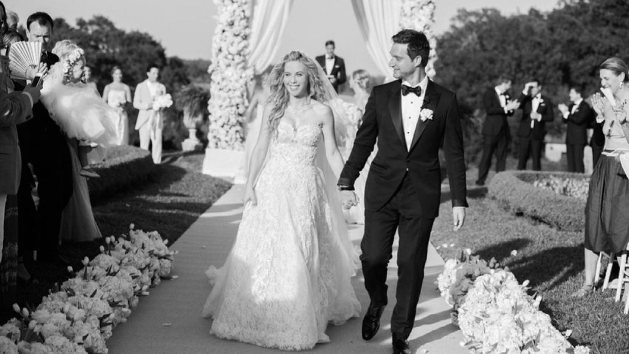 Tara Lipinski and her husband, Todd Kapostasy, married in 2017. houseandwhips.com
