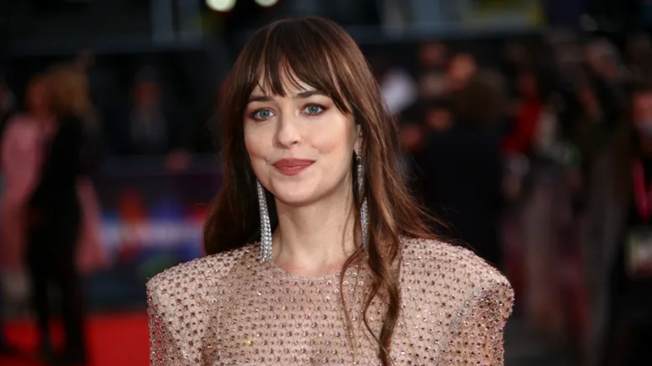 Dakota Johnson's fans want to know how she got scar on the side of her breasts. houseandwhips.com