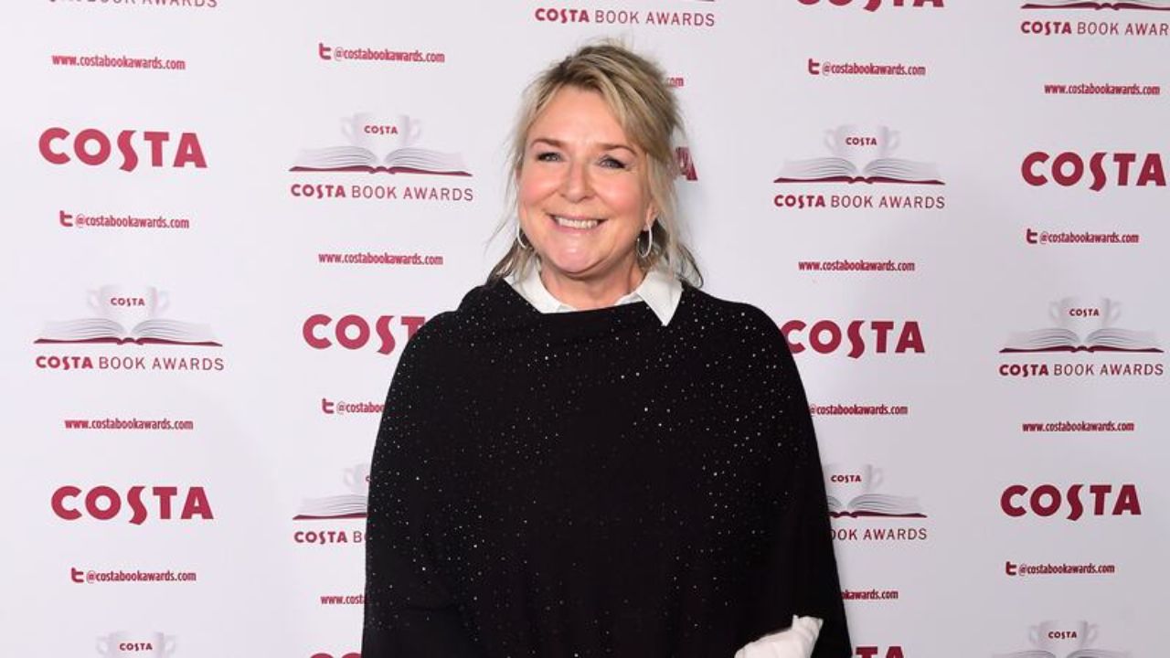 Fern Britton appears bigger in her recent pictures. houseandwhips.com
