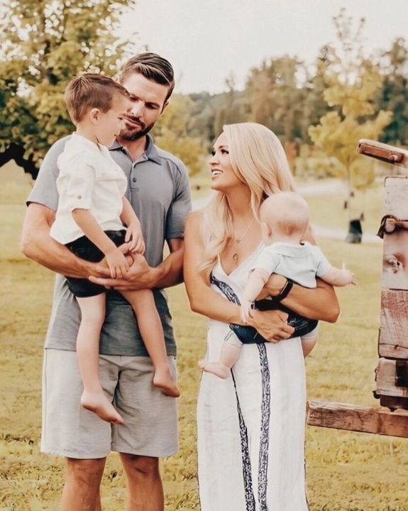 Carrie Underwood's Husband, Mike Fisher, and 2 Kids Names and Ages of