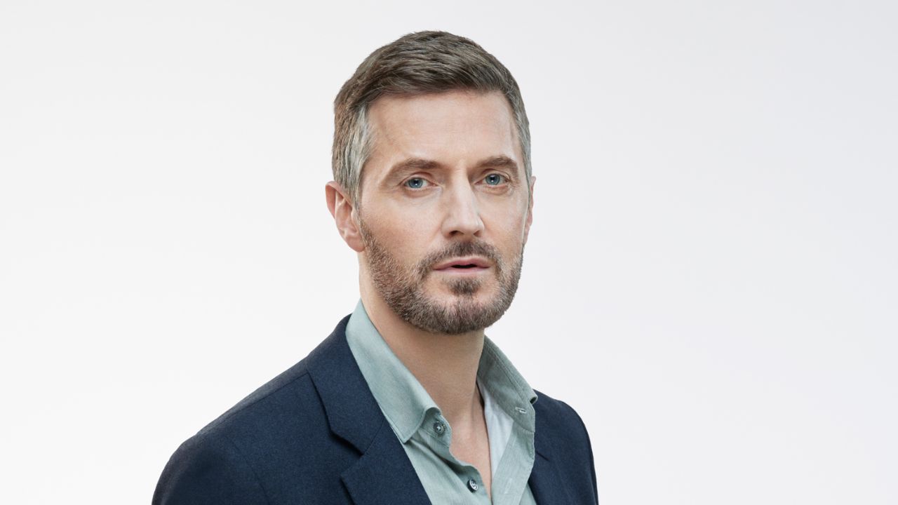 Richard Armitage's Partners: Does He Have a Girlfriend? Who Is He Married to?