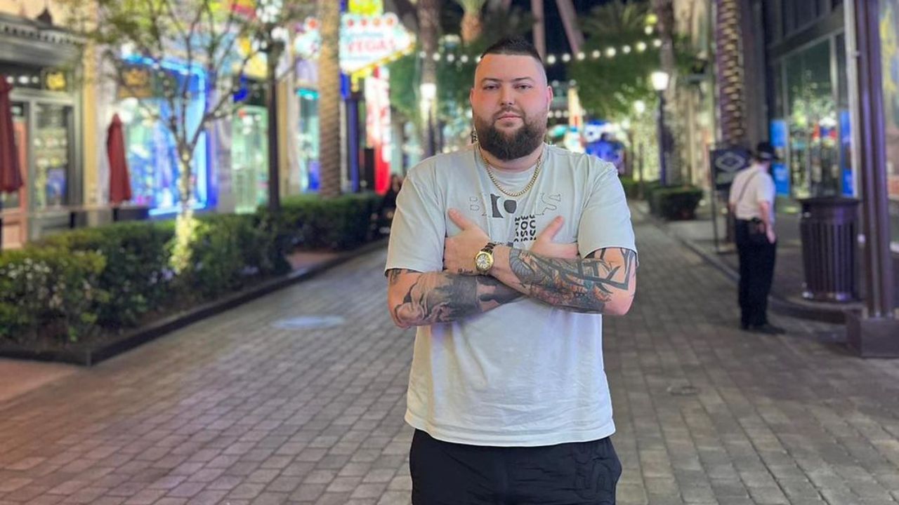 Michael Smith used to be bullied for his weight. houseandwhips.com