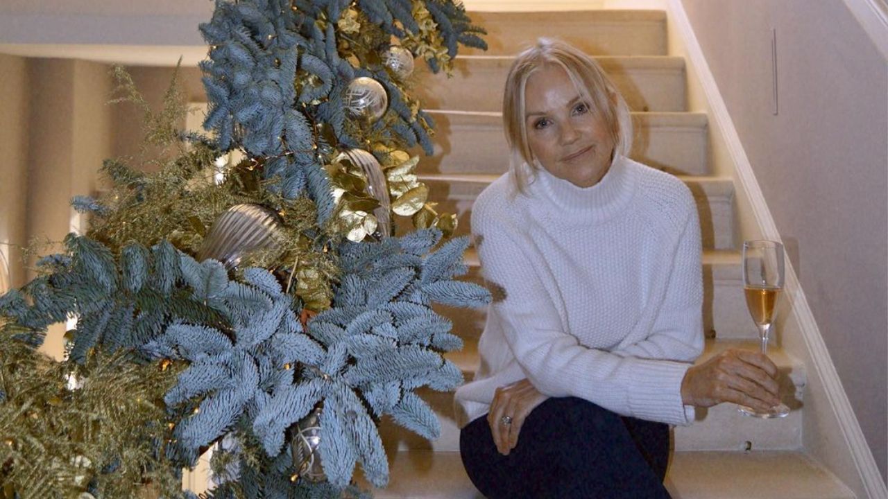 Lisa Maxwell is well known for her role as Tracey Donovan in Hollyoaks. houseandwhips.com