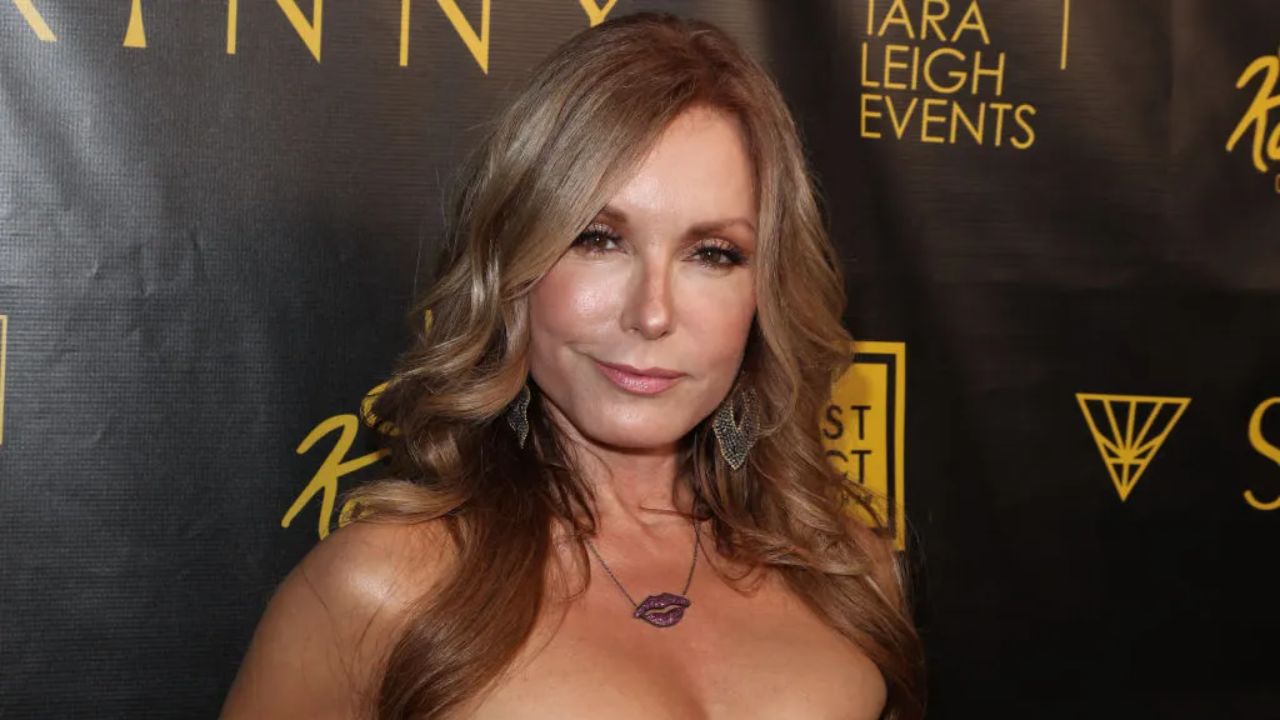 Tracey Bregman's followers believe that she has got the best plastic surgery. houseandwhips.com