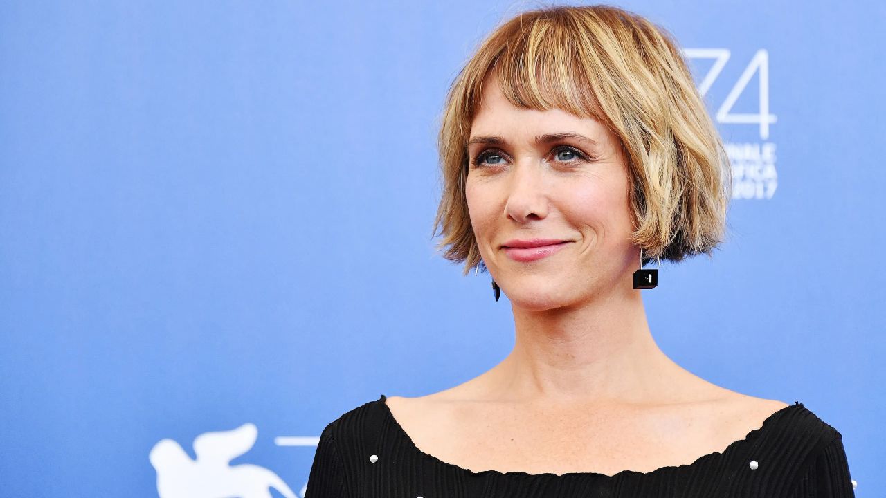 Kristen Wiig has never confirmed if she has had cosmetic surgery on her face. houseandwhips.com