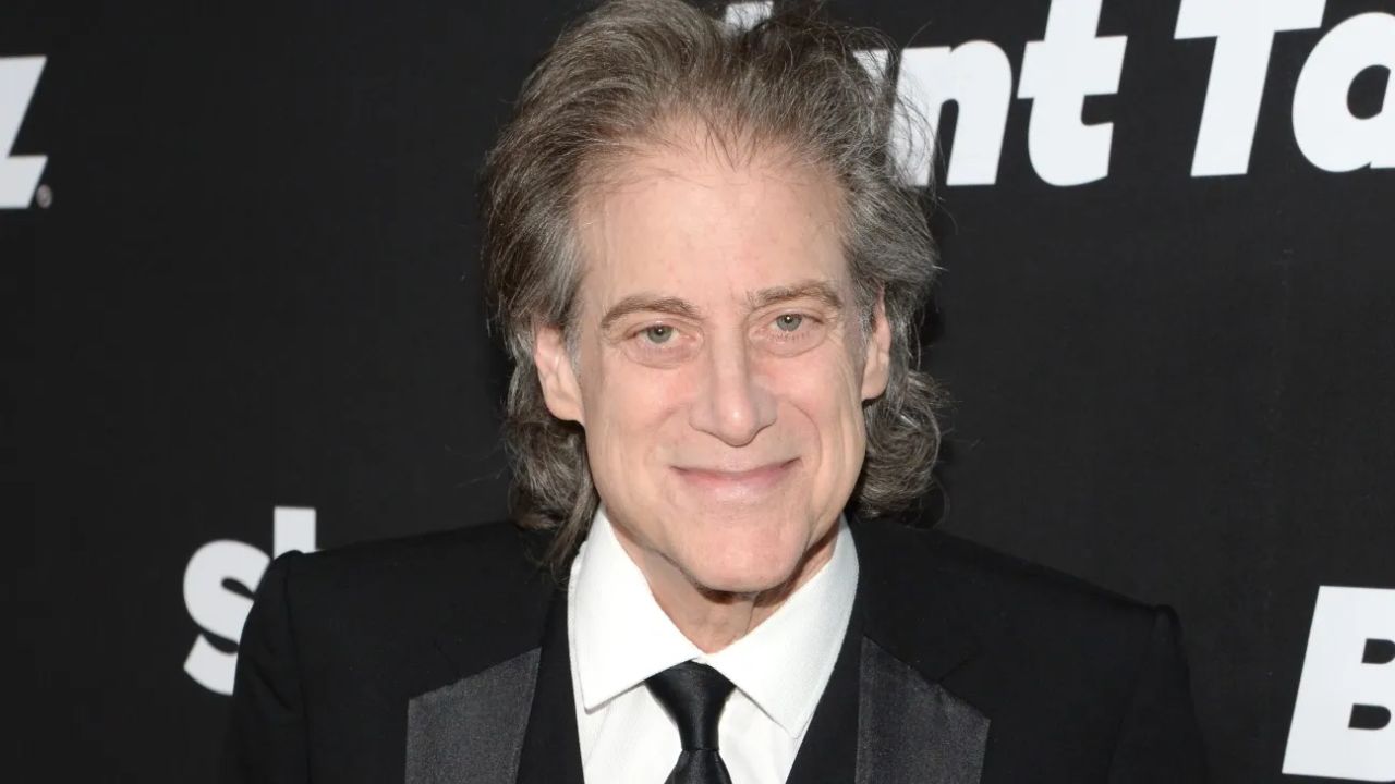 Richard Lewis does not appear as though he has gone under the knife. houseandwhips.com