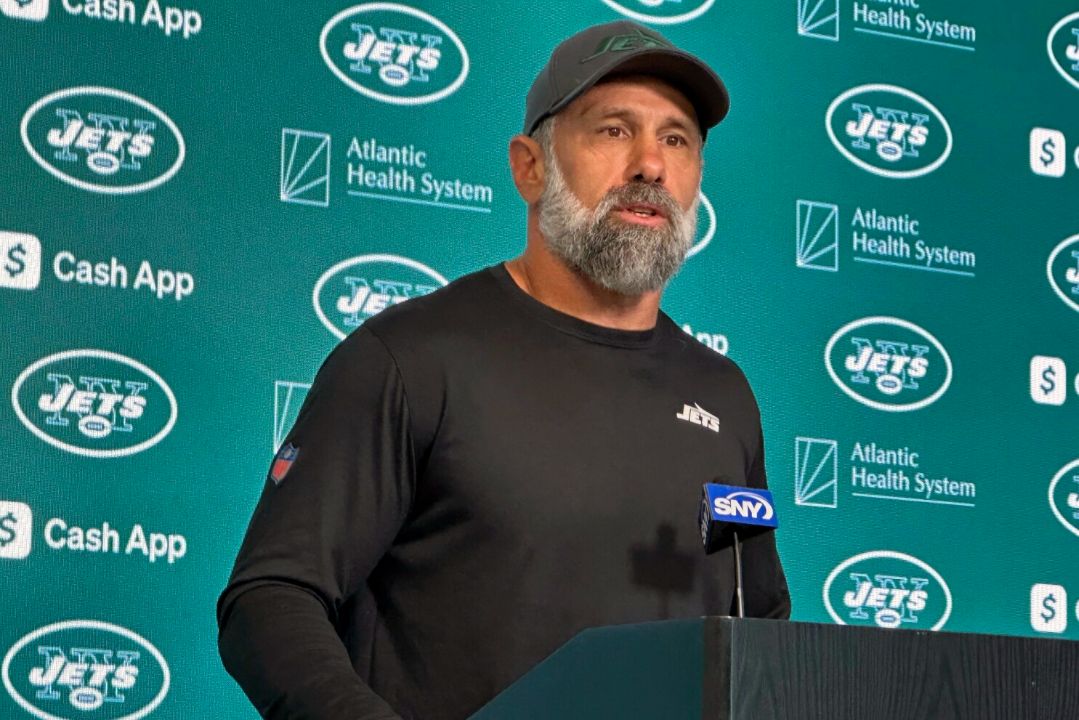 Jeff Ulbrich's net worth is estimated at around $2 million in 2025.