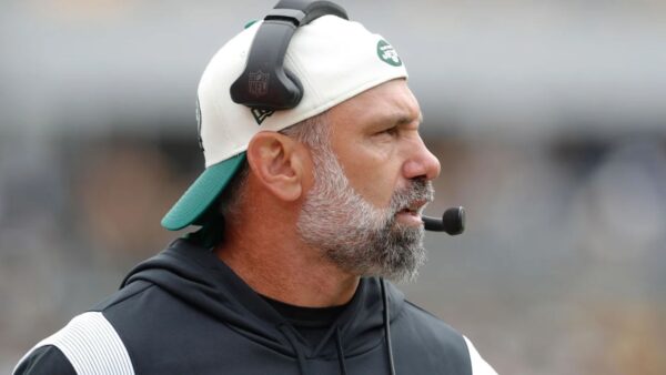 What Is Jeff Ulbrich's Net Worth and Salary in 2025?