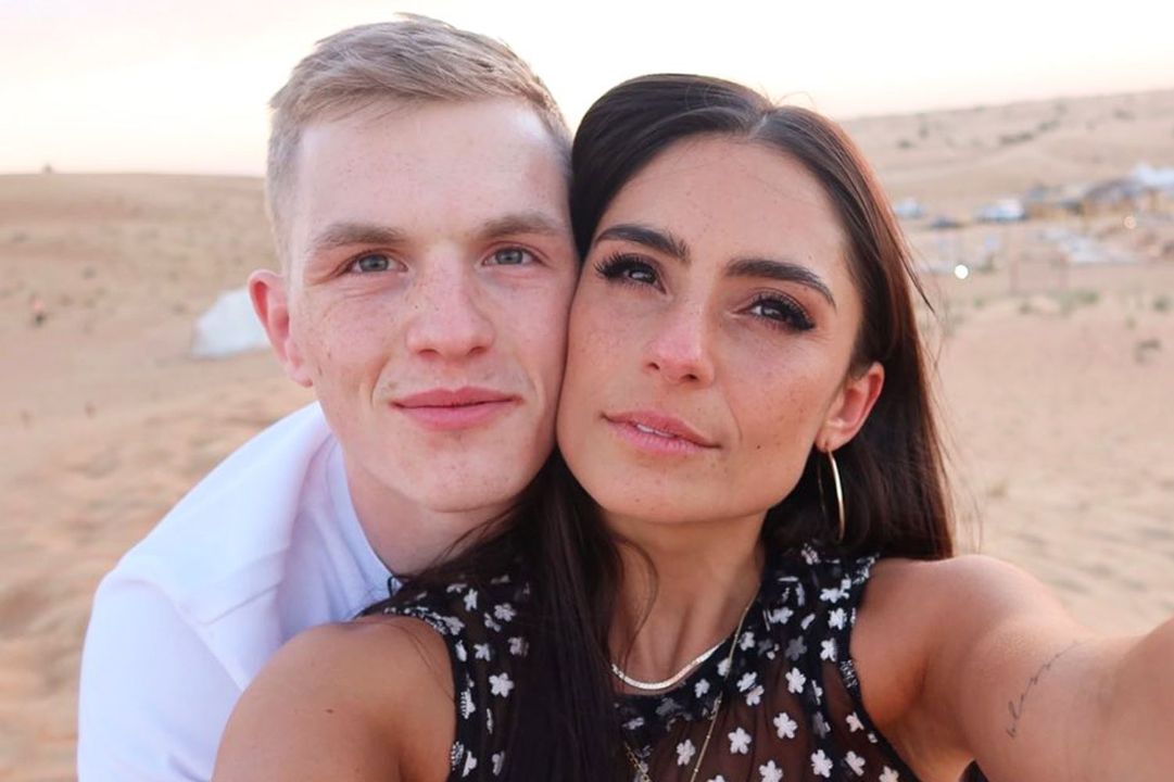Ian Garry's Wife Layla Machado's Age, WAG Book, and Ex Husband Richard